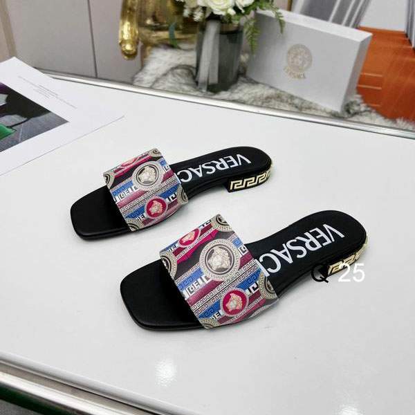 Picture of Versace Slippers _SKUVersacesz35-40JH050546